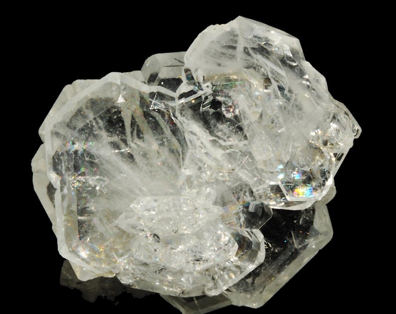 Goshenite Essentials: Beauty Of This Clear Gemstone - Image 2 goshenite - Goshenite