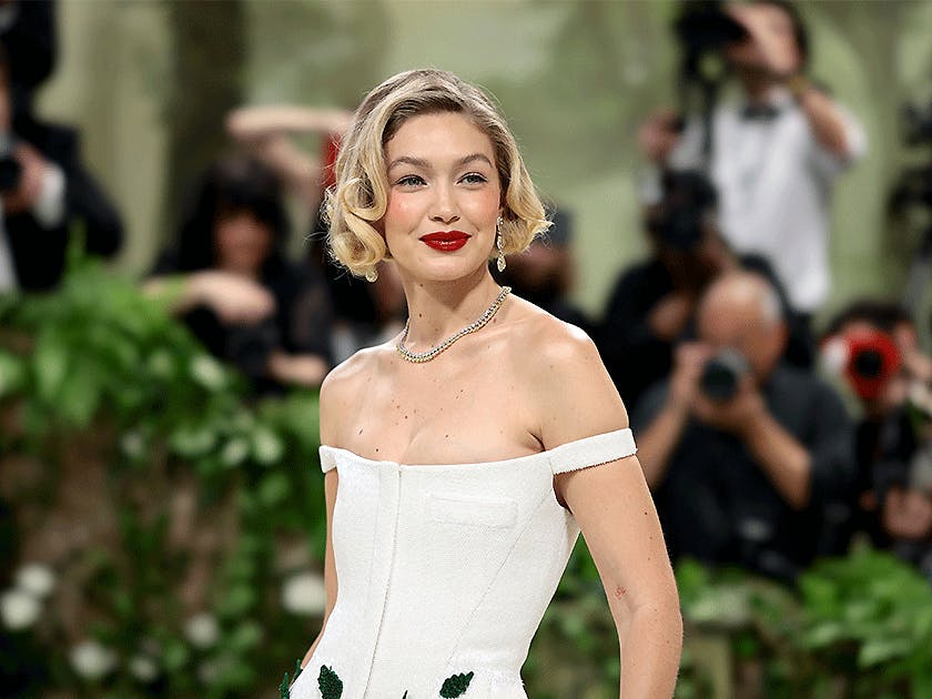 Glitz And Glamour: Top Met Gala Jewelry 2024 - Image 2 Met Gala Jewelry 2024 - MEy3IIHK Untitled 2