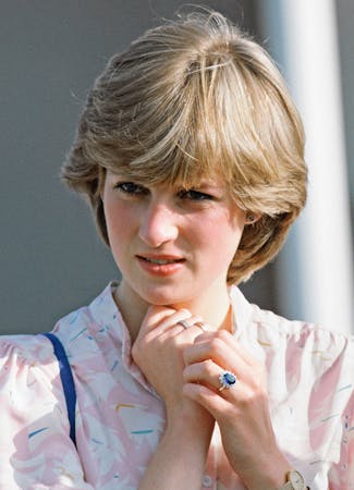 Celebrity Gemstones - Princess Diana blue sapphiire ring