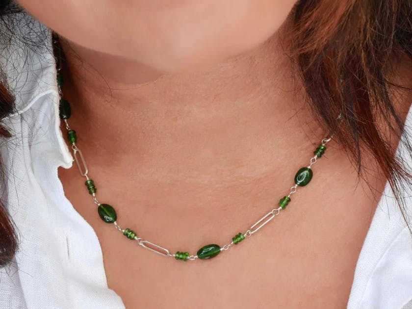 Unlock the Vibrant World of Chrome Diopside - Image 1 chrome diopside - Untitled design 2