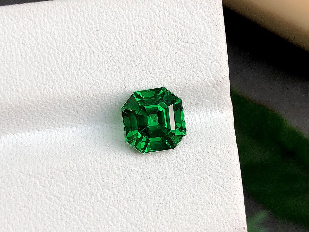 Green on sale garnets value