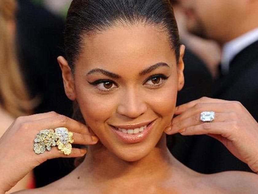 Top 30 Celebrities Stunning Engagement Rings - Image 3 celebrities engagement rings - beyonce