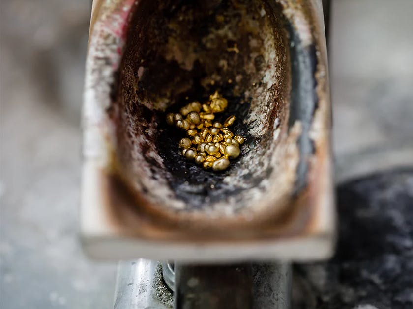 Mastering Gold Casting: Techniques For Flawless Jewelry Creation - Image 2 gold casting - gold casting 2