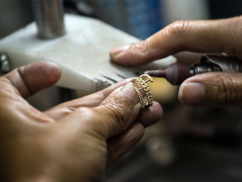Expert Jewelry Manufacturer Insights - Image 2 jewelry manufacturer - private label Jewelry Manufacturers