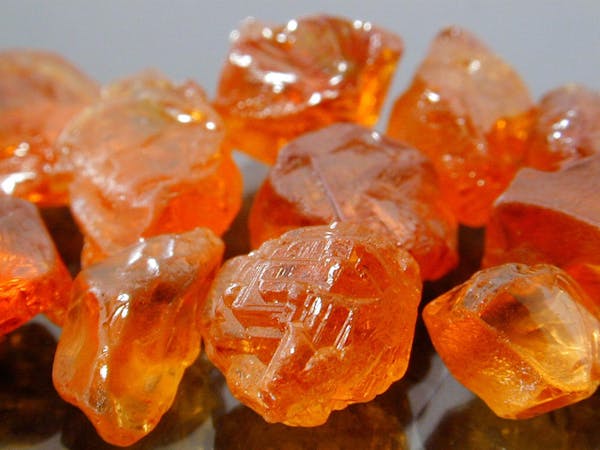 Garnets - Spessartite, Tsavorite, Demantoid, Rhodolite & more - Image 5 garnet color - spessartite rough